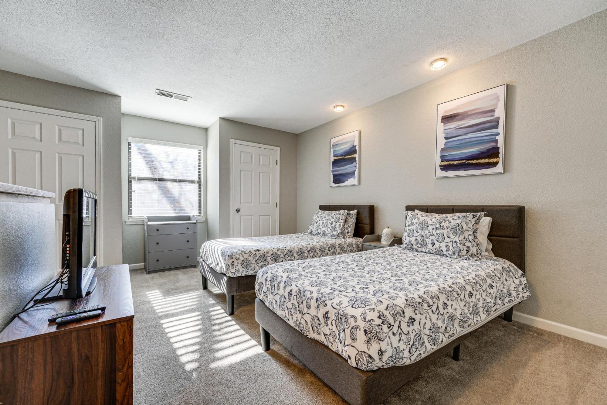 Lakefront Penthouse With Amenities! Apartment Branson